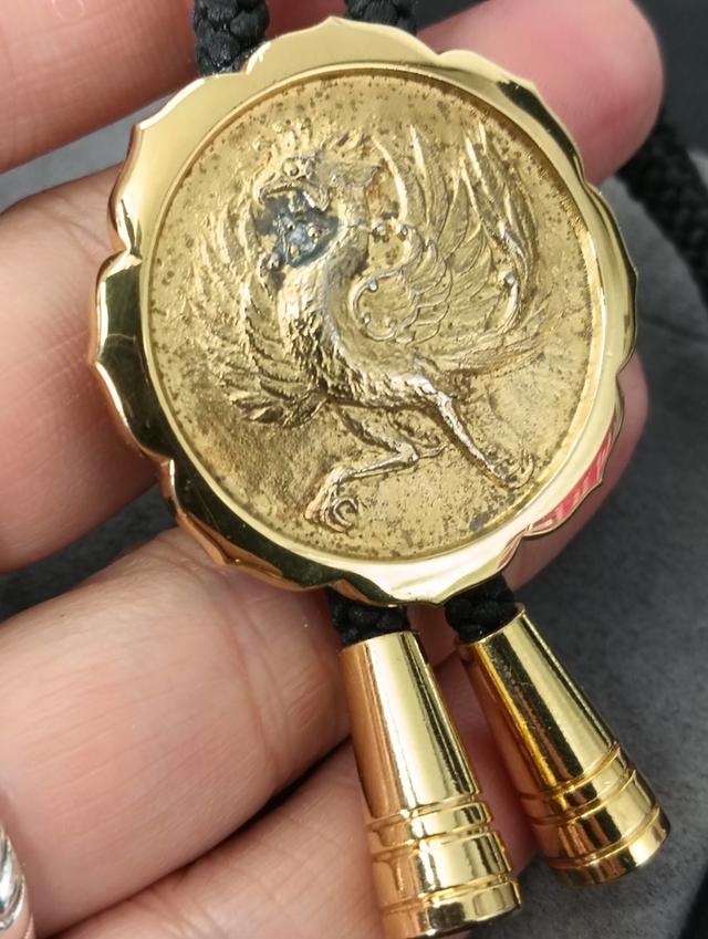 โบโลไท นกฟีนิกซ์ เงิน แท้ & เพชร แท้ 0.02 CT เคลือบ ทอง แท้  เพื่อเป็นที่ระลึกเนื่องในวโ รกาสที่จักรพรรดิทรงครองสิริราชสมบั ติครบ 60 พรรษา   10