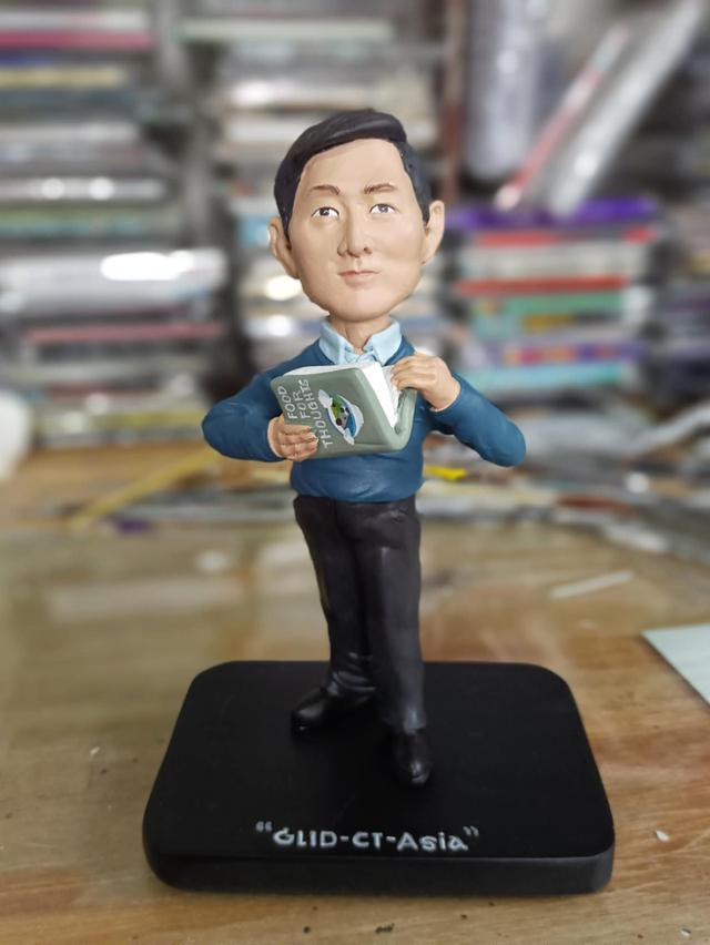 ของขวัญวันเกษียณ ที่ประทับใจทั้งผู้ให้และผู้รับตุ๊กตาแฮนด์เมด Handmade dolls & ตุ๊กตาโมเดล Model