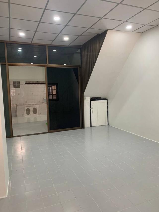 ให้เช่าบ้าน 2 ชั้น เนื้อที่ 17 ตรว.  หมู่บ้านรามอินทราวิลเลจ 2 ถนนรามอินทรา 117 ( ถนนเจริญพัฒนา 6 )แขวงบางชัน เขตมีนบุรี จังหวัดกรุงเทพมหานคร 4