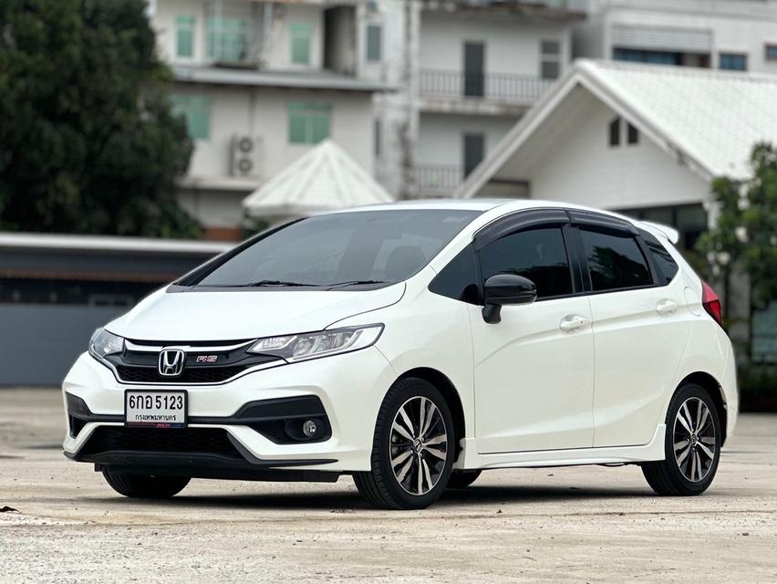 รหัสรถ PAT5123 HONDA JAZZ GK 1.5RS A/T ปี2017