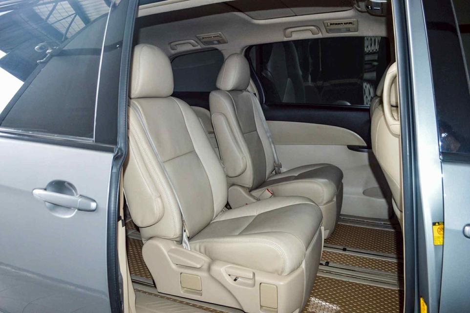 รถเข้าใหม่! Toyota Estima 2.4 Aeras ปี 2013 สภาพสวยจัด พร้อมใช้งาน 9