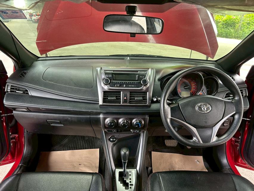 Toyota Yaris 1.2E Year 2014 10