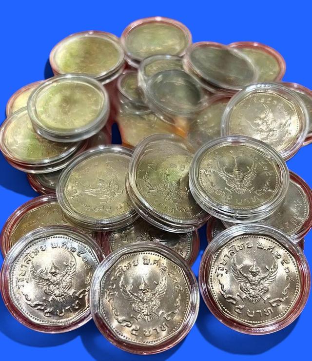❤️เหรียญ 5 บาท ครุฑปี๒๕๑๕ (UNCไม่ผ่านใช้ ) เหรียญละ360บาทพร้อมตลับ ค่าจัดส่ง 40 (ไม่มีปลายทาง)สนใจรับได้ครับ😊