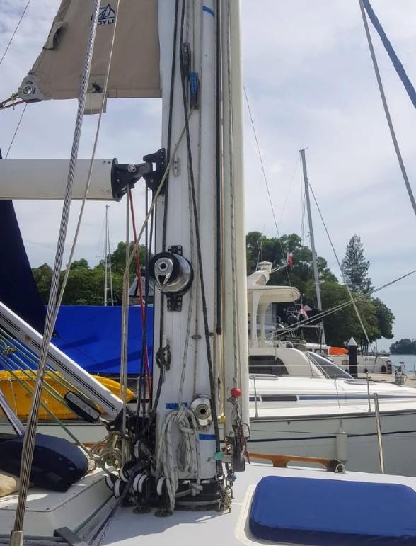 1988 Oyster 48 Lightwave Sailboat for sale 7