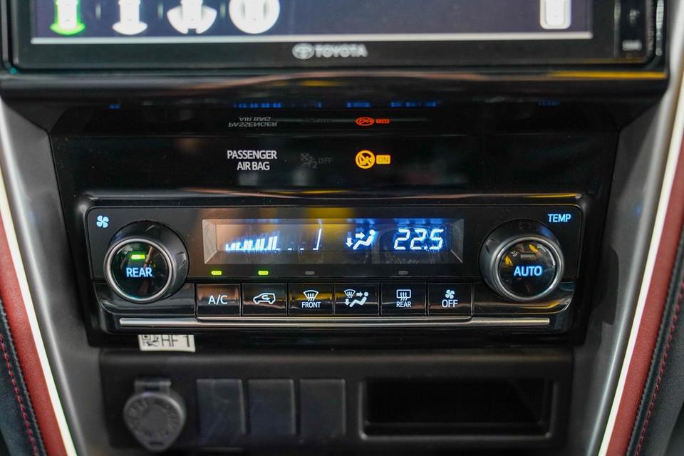 2021 TOYOTA FORTUNER 2.4 LEGENDER AT รูปที่ 12