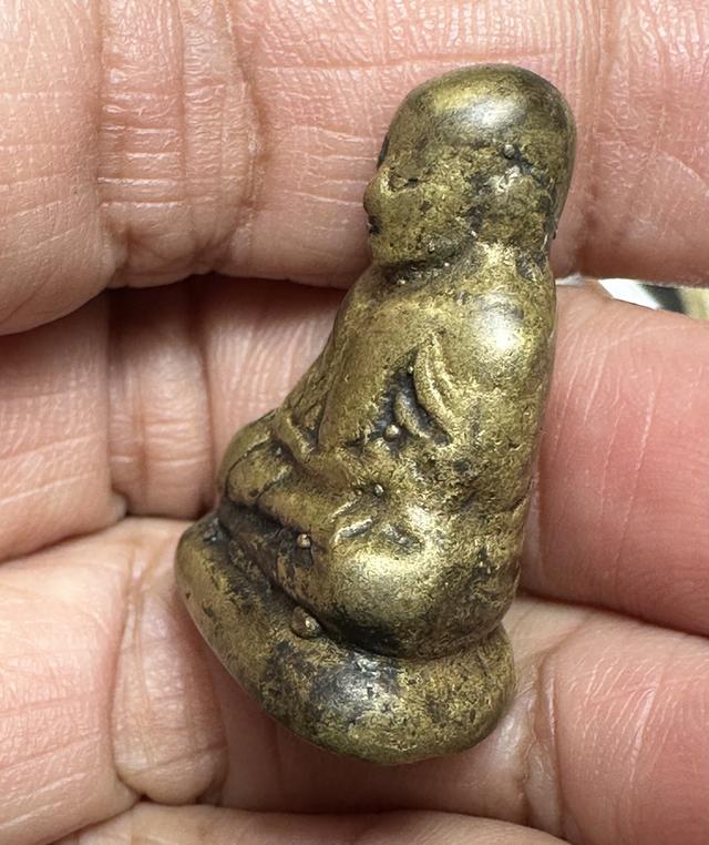 รูปหล่อล.พ.เงิน พิมพ์ขี้ตาสามชาย พระผ่านการบูชา พร้อมกรอบ 10