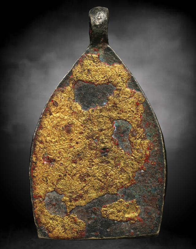 เหรียญหล่อเจ้าสัว หลวงปู่บุญวัดกลางบางแก้ว เนื้อสำริดเงิน รูปย่อยที่ 2