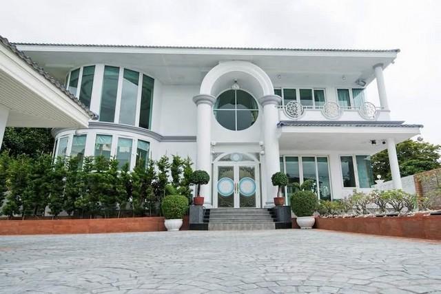ขายคฤหาสน์หรู เนื้อที่ 510 ตร.ว พร้อมสระว่ายน้ำ มีบ้านพักแม่บ้าน ย่านพระราม 9 ใกล้ห้างเดอะไนน์ ใกล้รถไฟฟ้าสถานีหัวหมาก20 1