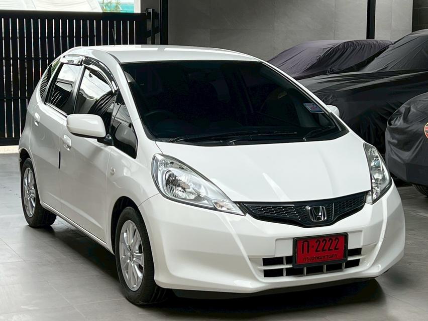 Honda JAZZ 1.5V Hatchback