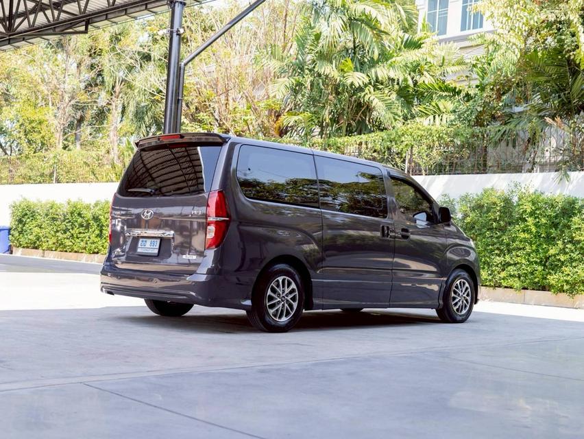 Hyundai H1 2.5 Elite ปี 2019 ♨️ #ประกันเครื่องเกียร์3ปี 30,000 km. ♨️ รูปย่อยที่ 2