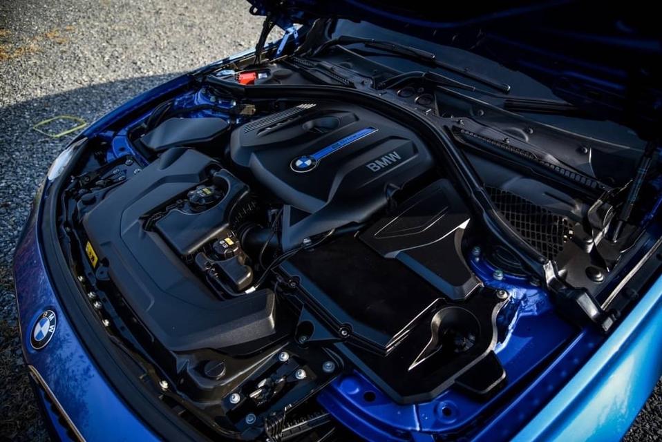 BMW 330e M-Sport Plug-in Hybrid AT 2019 รหัสรถ CBL330 6