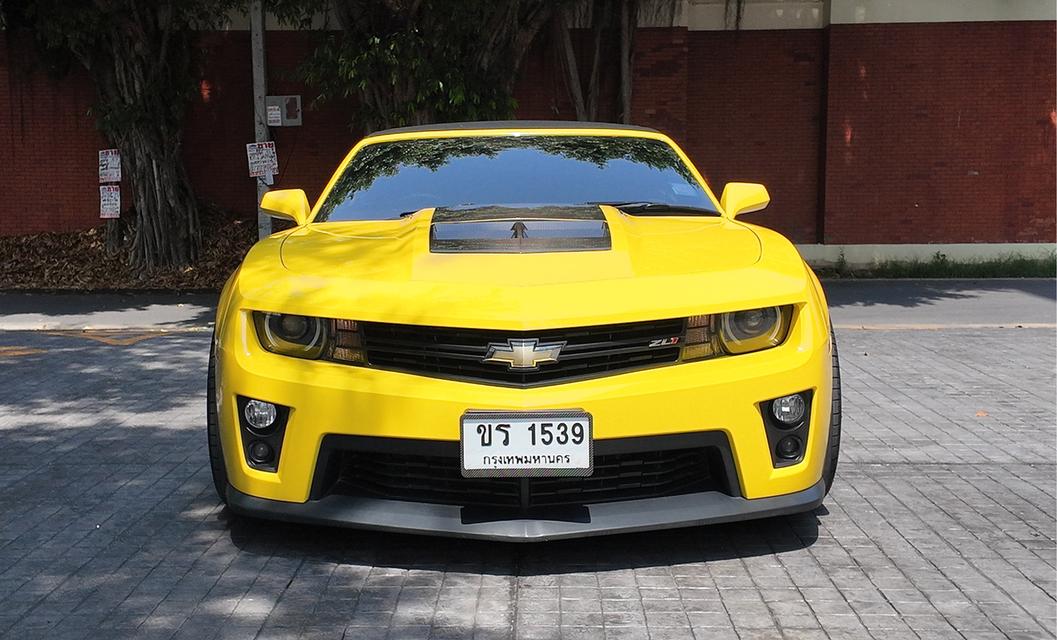 Chevrolet Camaro 6.2 Convertible ZL1 2019 สีเหลือง ราคาดี พวงมาลัยขวา หายากช้าอด รูปที่ 2