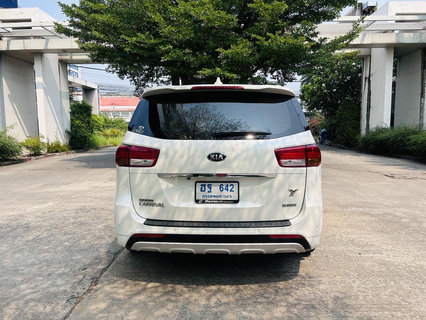 Kia carnival 2.2 top รถบ้าน 6