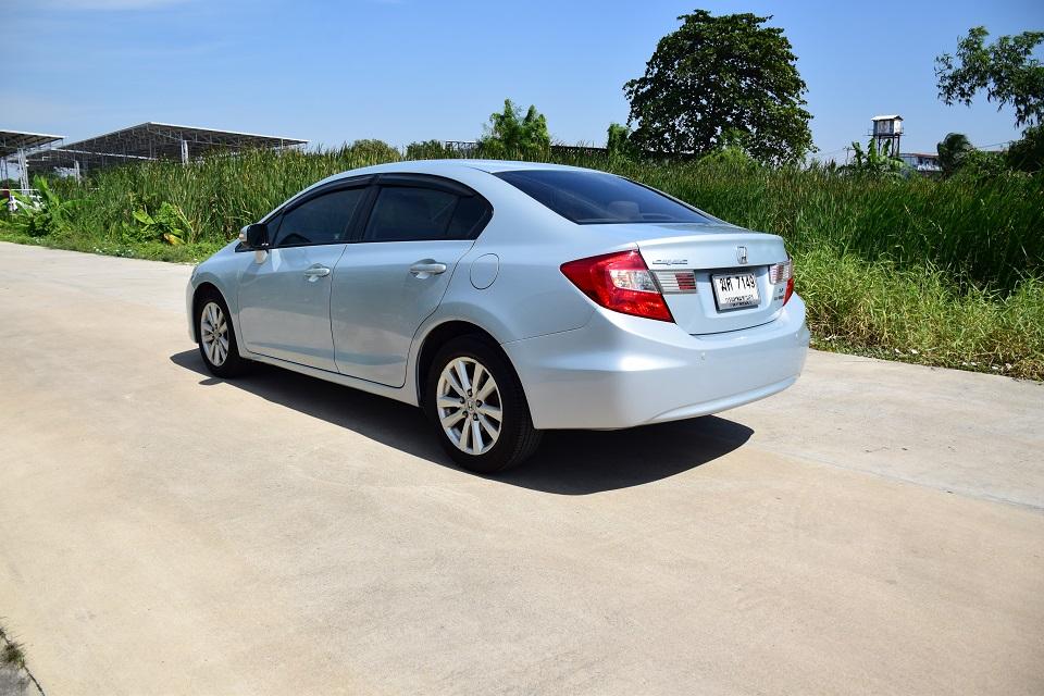ขายเพียง 248000 บาท ปี2012 รถสวยมือเดียวจากป้ายแดง CIVIC FB 1.8E เบาะหนังแท้ไฟฟ้า แอร์จอ  ครูสคอลโทล กุญแจรีโมท2ดอกครบขับดี โทร 0957401229ไดีไลน์UTBP  11