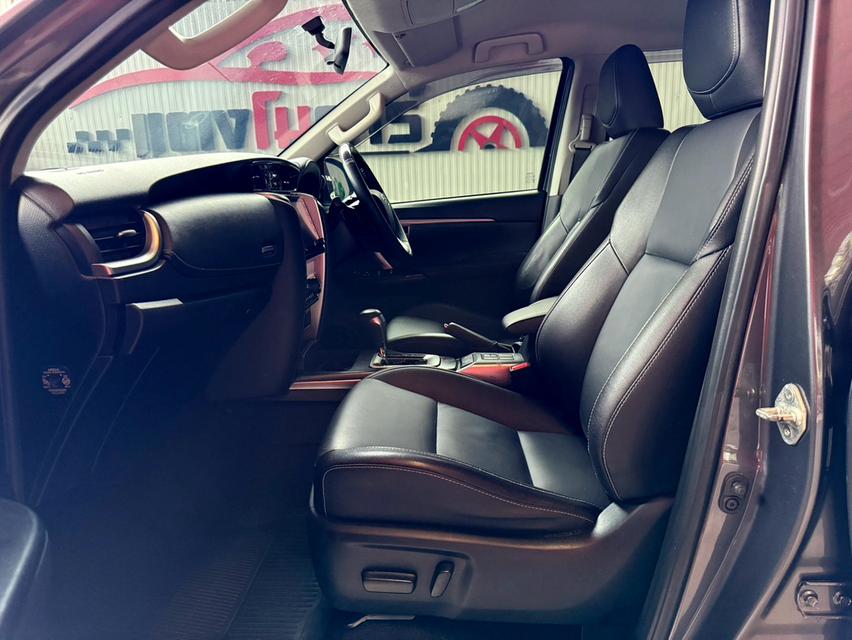TOYOTA FORTUNER 2.4 V 2WD ปี 2022 รูปที่ 12