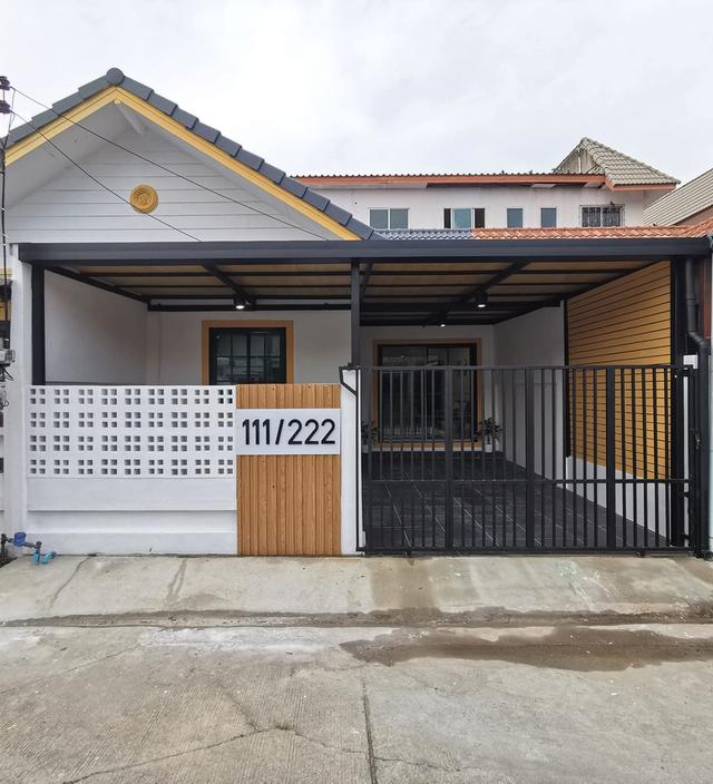 บ้านมือสองรีโนเวทใหม่พร้อมอยู่