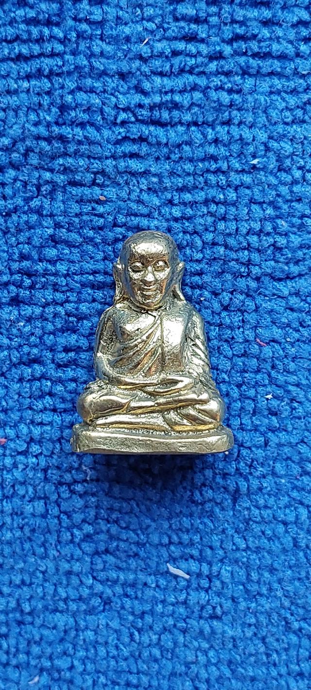 รูปหล่อหลวงพ่อเงินวัดบางคลานพิจิตร