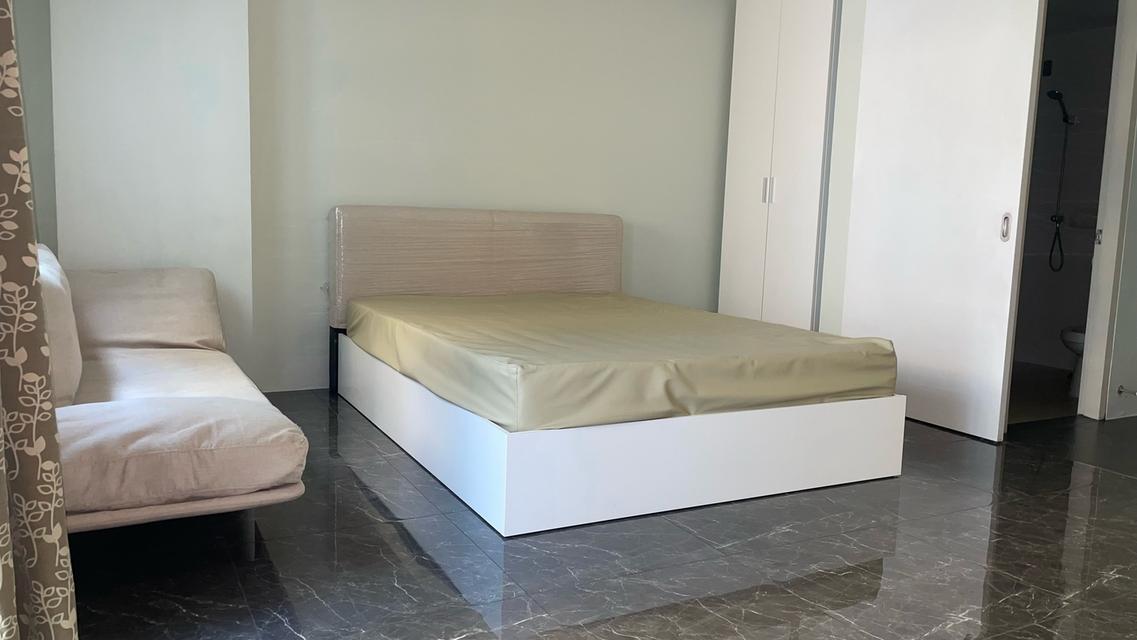 ขายหรือให้เช่า The Escape Condominium สุขุมวิท 101/1