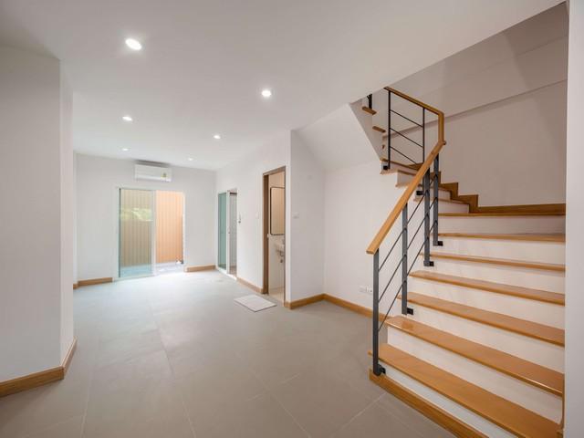 ให้เช่าทาวน์โฮม 3 ชั้น 206 ตรม. 4 ห้องนอน รีโนเวทใหม่ ลาดพร้าว–นาคนิวาส ใกล้เลียบด่วน 4