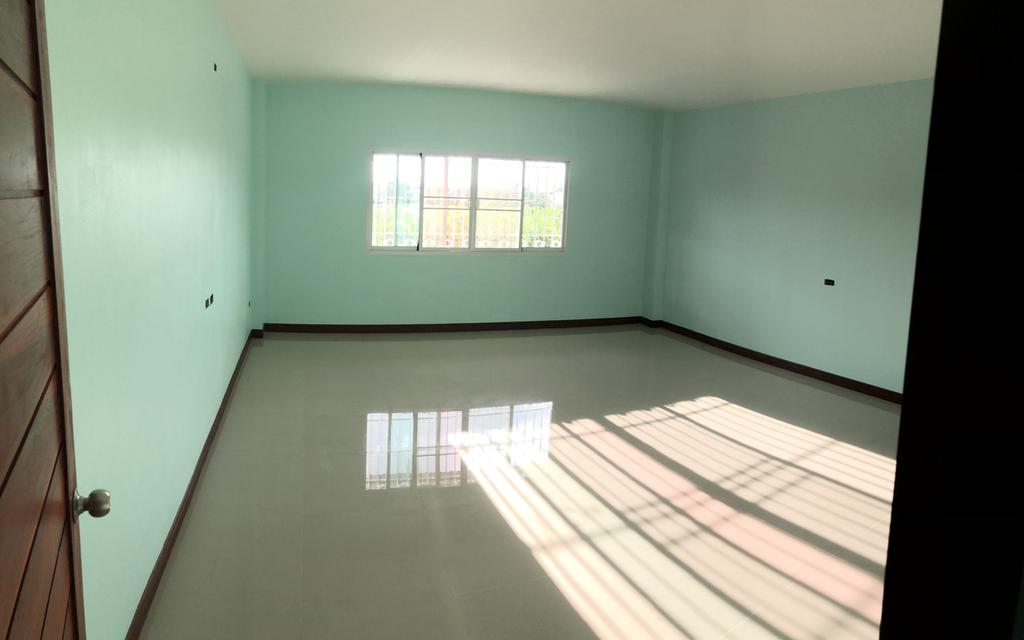 โกดังให้เช่าพร้อมที่พัก 1 ไร่ 7