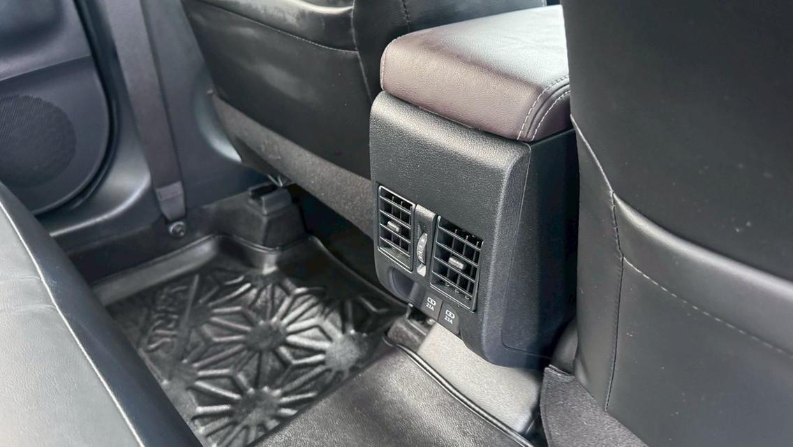 รหัสรถ TPV1149 Yaris Ativ รุ่นย่อย : Premiumปี : 2023 15