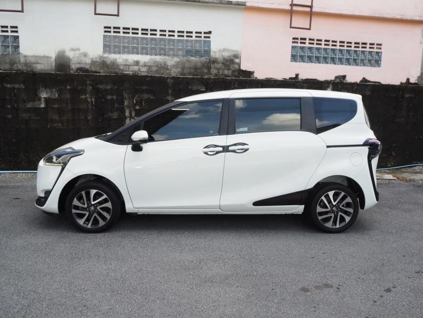 TOYOTA SIENTA, 1.5 V ปี 2017
