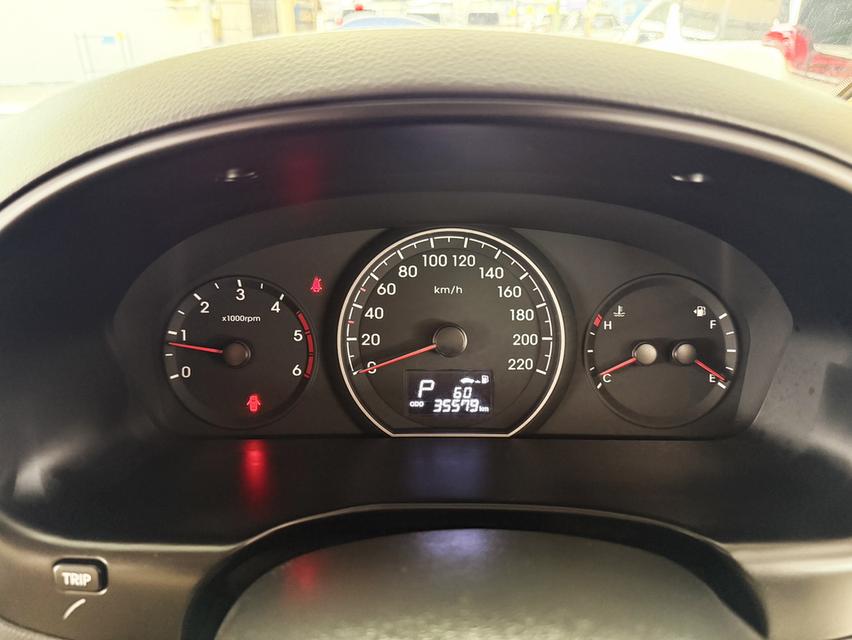 Hyundai H-1 2.5 Deluxe (ปี 2019) Wagon AT