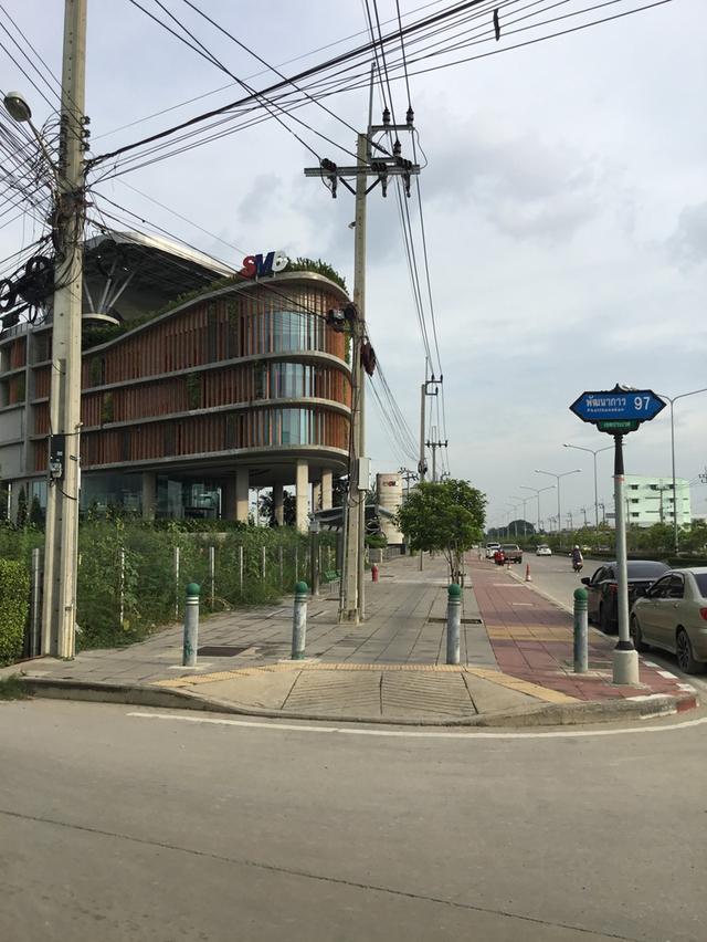 ขายที่ดินเนื้อที่ 100 ตรว ที่ถมแล้ว ด้านหลังที่ติดกับหมู่บ้าน The City Pattankarn อ่อนนุช 70/1 2