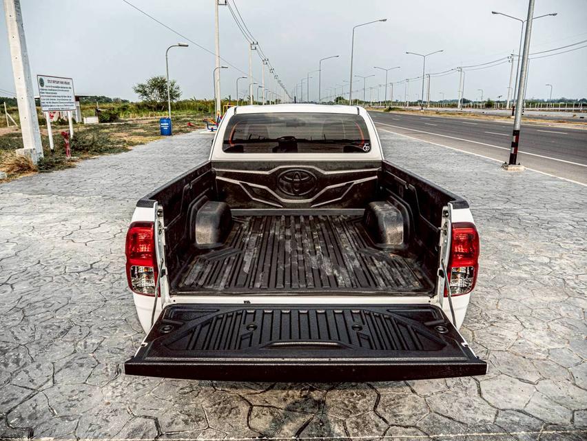 TOYOTA Hilux Revo SmartCab 2.4 Z edition ปี 2022 สีขาว 6