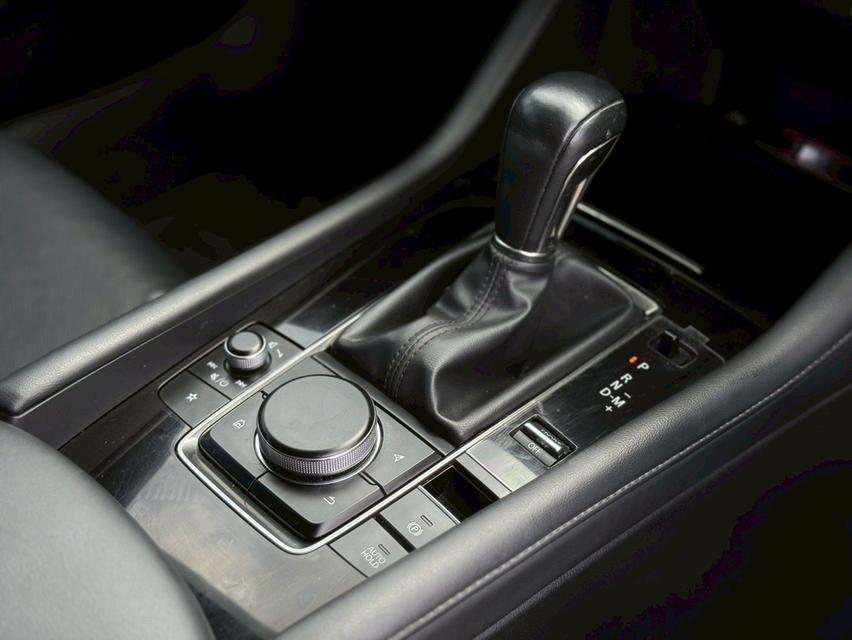 MAZDA 3 SKYACTIVE Hatch 5dr  S Sports SA 6sp FWD 2.0i Y2020 (MNC) สีแดง เกียรออโต้  13