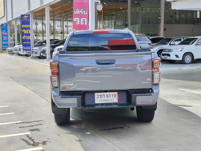 Isuzu D-Max 3.0 V-cross M D-Cab AT 5
