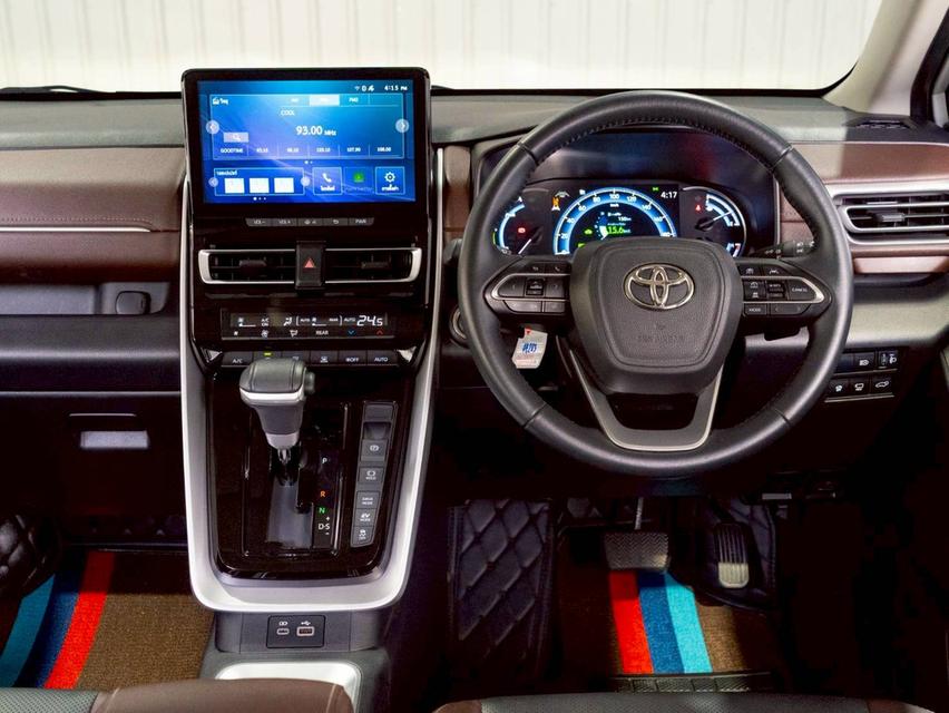 Toyota Innova Zenix 2.0 Hev Premium ปีจด 2024 16