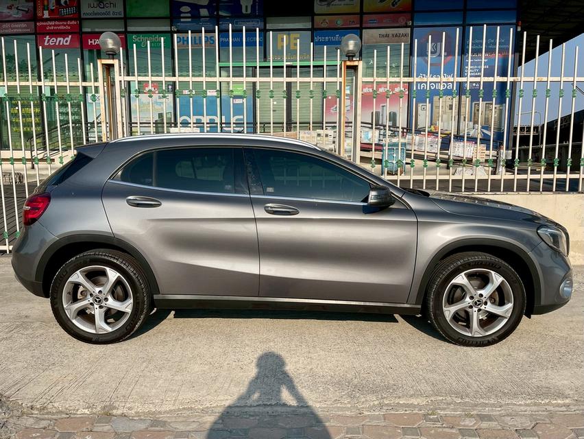 รหัสรถ PJP5575 2018 BENZ GLA200 รูปที่ 5