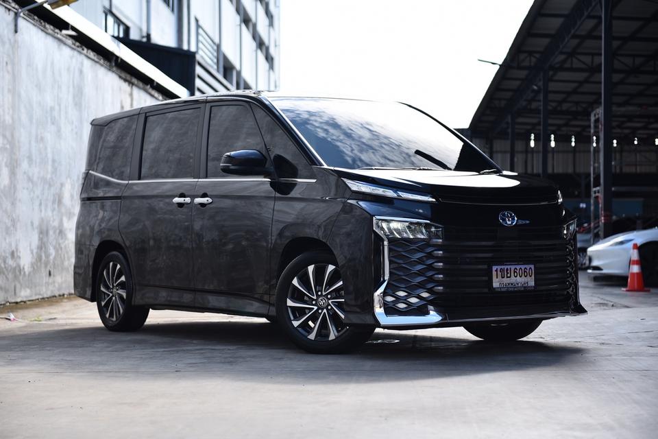 2023 Toyota Voxy Hybrid S-Z🎖️