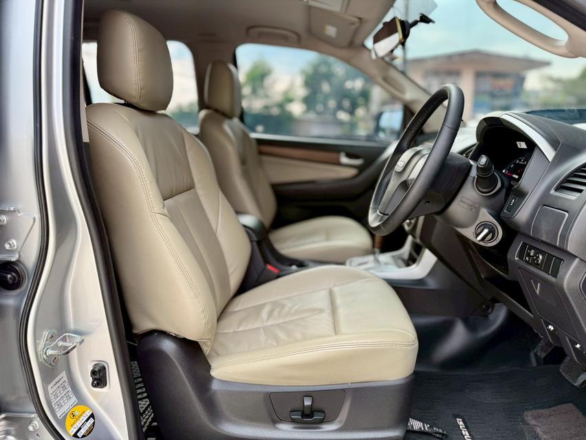 ปี 2013 ISUZU MU-X, 3.0 (DVD Navi)โฉม ปี13-20 สีเทา จดทะเบียนปี2014👉ไมล์แท้ 132,350 กม. มือเดียวออกห้าง 7