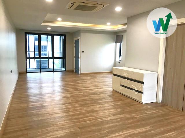 ให้เช่าโฮมออฟฟิศ 4 ชั้นหลังมุม ใหม่เอี่ยม ต่อเติมครบ 3 ห้องนอน 4 ห้องน้ำ 5 แอร์ 3 ที่จอดรถ ใกล้รถไฟฟ้าสถานีคู้บอน 6