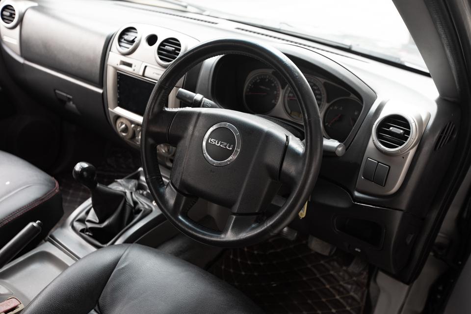 #Isuzu D-Max 2.5 SLX Cab4 ปี 2005เกียร์ธรรมดา (MT) สีเทา สวยมีทรง พร้อมใช้งาน✅ รถสวยสภาพดี ไม่เคยชน รูปที่ 11