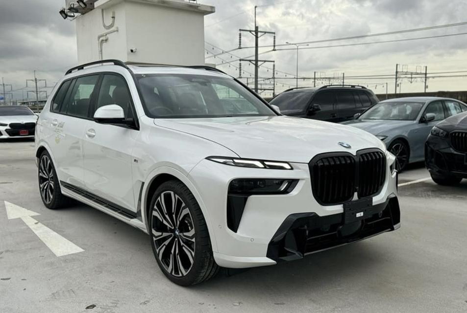 ขายด่วน BMW X7 ปี 2023 3