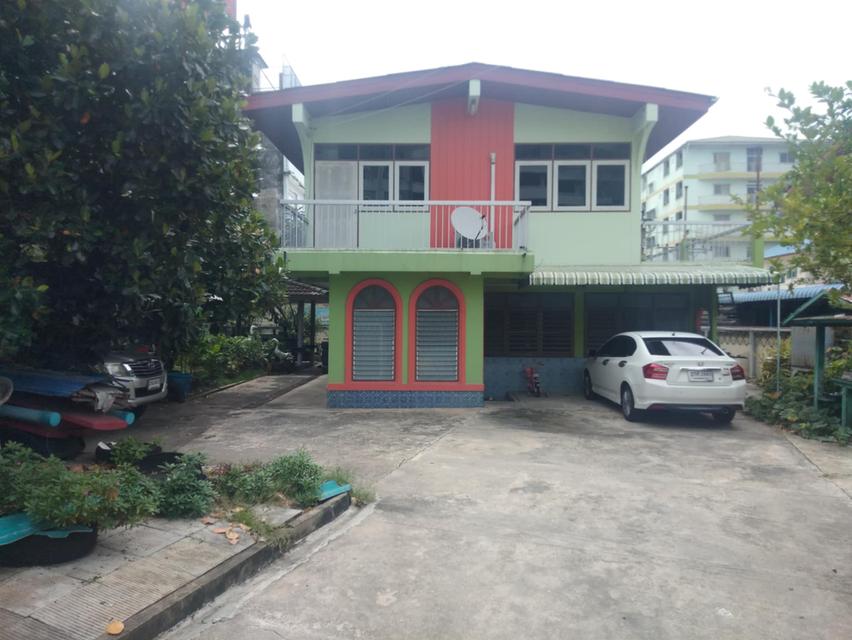 บ้านพร้อมที่ดิน  3