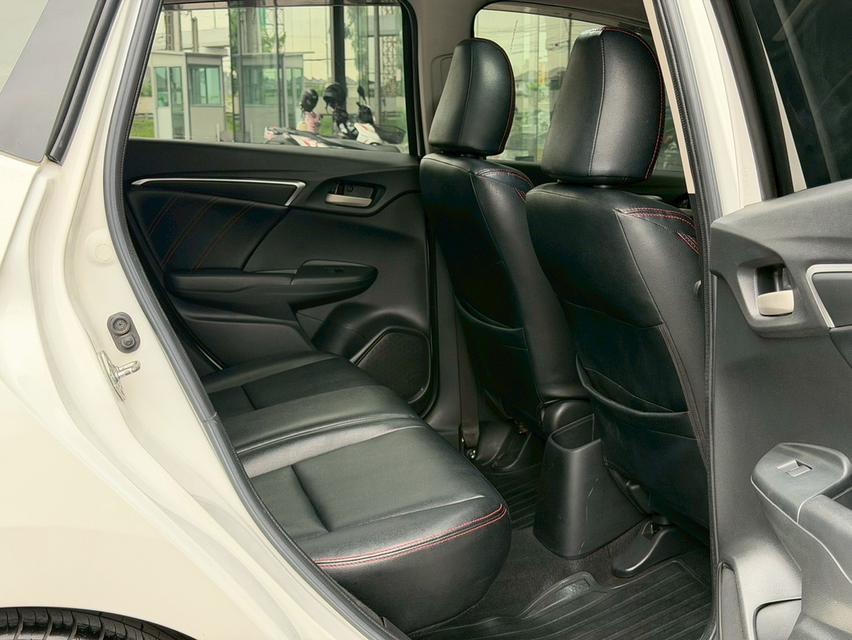 HONDA JAZZ 1.5 V i-VTEC ปี 2020 โฉม ปี15-ปัจจุบัน 9