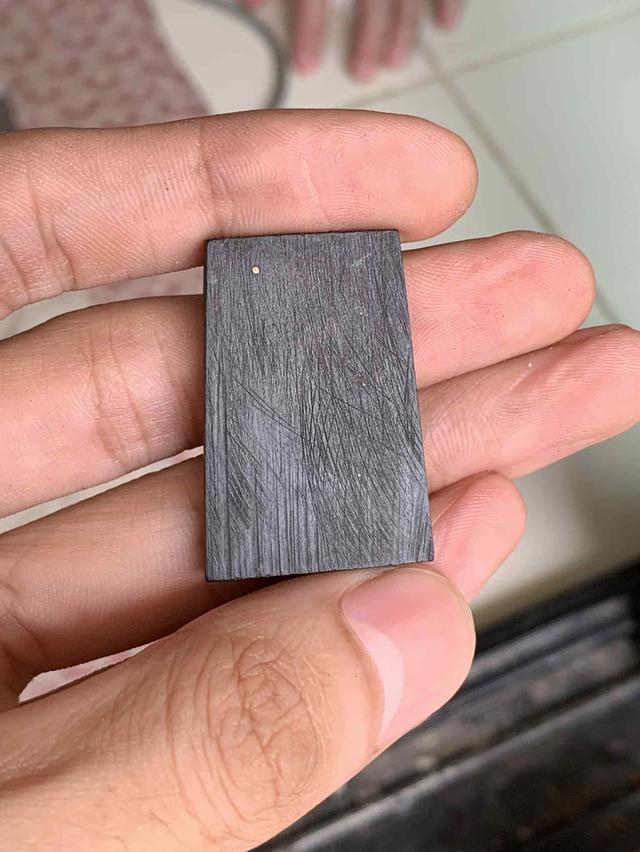 สมเด็จไม้งิ้วดำแกะ หลวงพ่อกวย 2