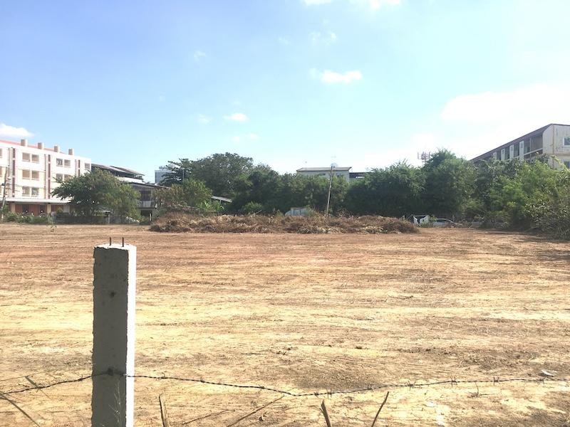 ขายที่ดินซอยช้างเผือก 12 ในเมืองโคราช ทำเลหอพัก อพาร์ทเม้นท์ คอนโด ที่ดินถมแล้ว เนื้อที่ 2-1-60ไร่ ติดถนน 2ด้าน ขนาดที่ 70x40m 3