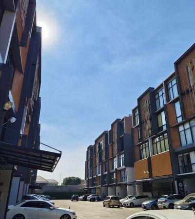 โฮมออฟฟิศ 5 ชั้น สไตล์ Modern Luxury Loft พร้อมลิฟต์ส่วนตัว เดอะ ไพรด์ สุขุมวิท 77 1