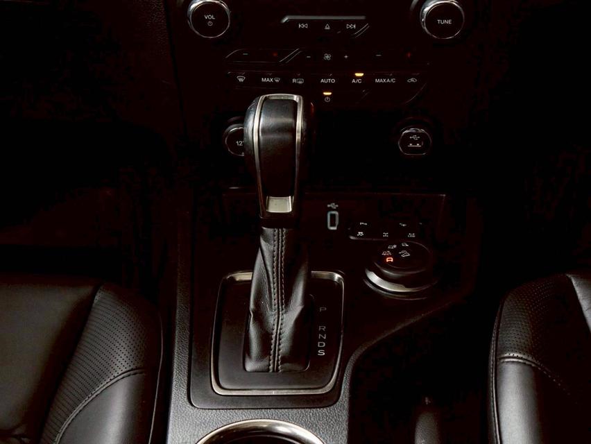 FORD EVEREST 2.0 BI-TURBO 4WD TITANIUM PLUS ปี 2019 (VAT) 14