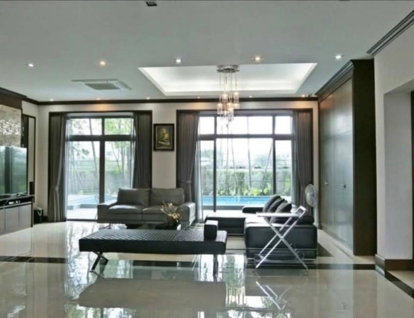 ขายบ้านเดี่ยวสวนหลวง ร.9 บ้านหลังใหญ่ที่ดิน 1 ไร่กว่า ถนนเฉลิมพระเกียรติ ร.9  เยื้องสวนหลวง บึงหนองบอน ทะลุกาญจนาภิเษก ออกบางนาตราด ศรีนครินทร์ 6
