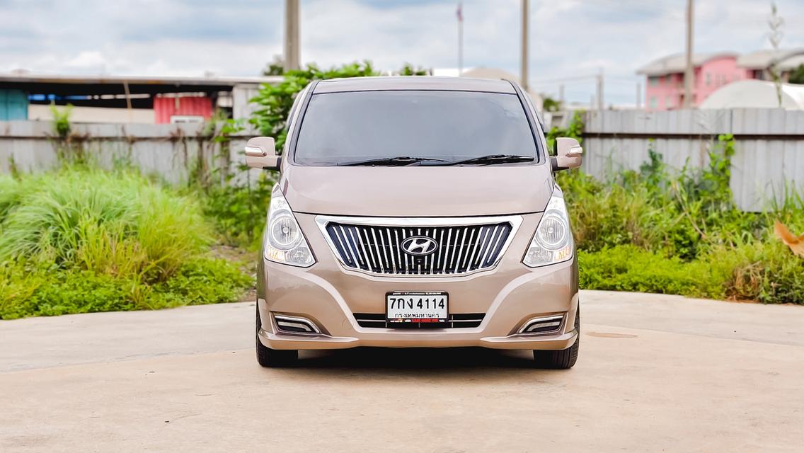 HYUNDAI H1 GRAND STAREX 2.5 VIP A/T ปี 2017