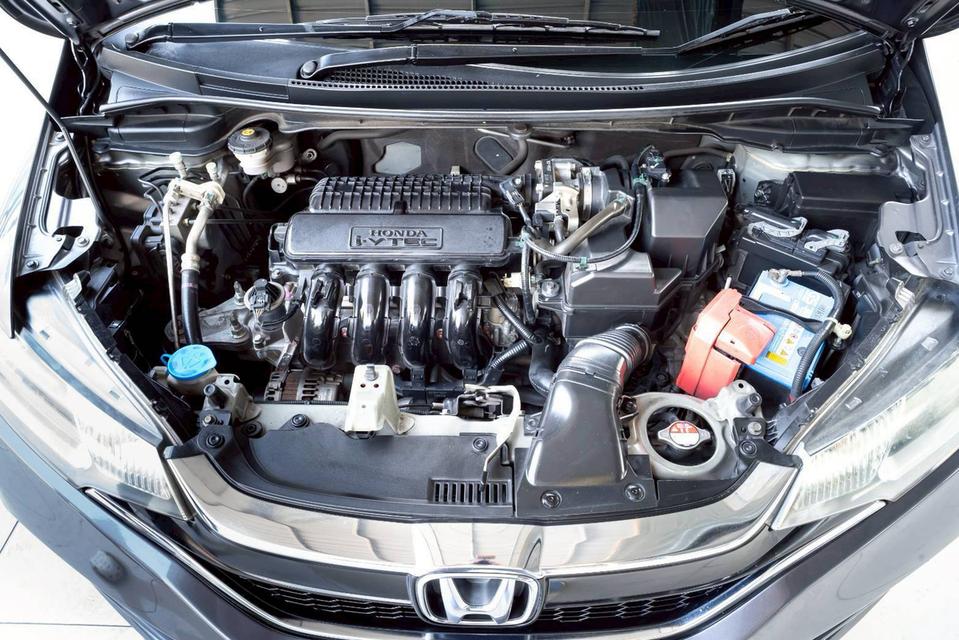 HONDA JAZZ 1.5 i-VTEC V+ ปี 2017 สีเทา โฉม ปี14-ปัจจุบัน รูปที่ 16