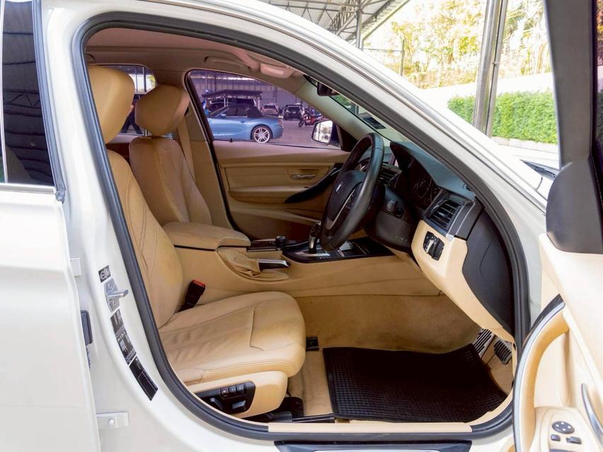 BMW 320i Luxury ปี 2015 จด 2017 ♨️ #ประกันเครื่องเกียร์3ปี3หมื่นkm รูปที่ 10