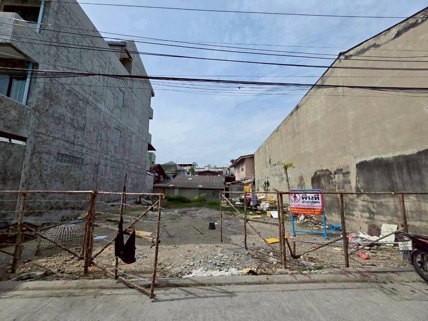 Vายที่ดินใกล้รถไฟฟ้าสายสีน้ำเงิน 52 ตารางวา ติดถนนคอนกรีตสาธารณะ ถมแล้ว พุทธมณฑล สาย ๑ ซอย 2 กทม 7