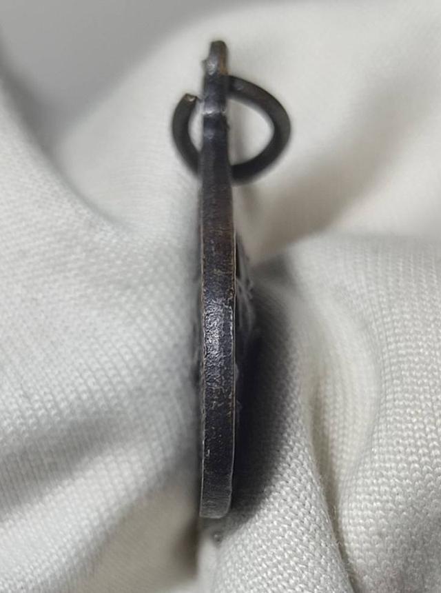 เหรียญใบโพธิ์ พ่อท่านคล้าย วัดธาตุน้อย จ.นครศรีธรรมราช ปี 2538